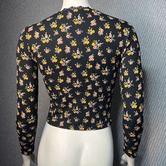 White Fawn Tillys Tee Shirt Black Floral Long Sleeve Cropped Stretch Juniors Med - Picture 6 of 9